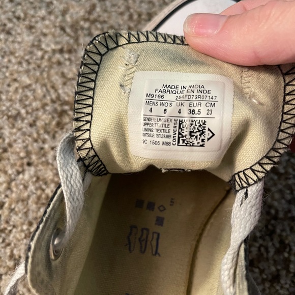 Converse black low tops - Picture 4 of 6